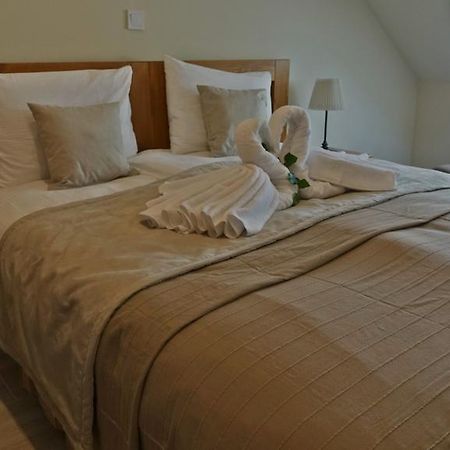 カロチャ Alice Panzio Gold Bed & Breakfast エクステリア 写真