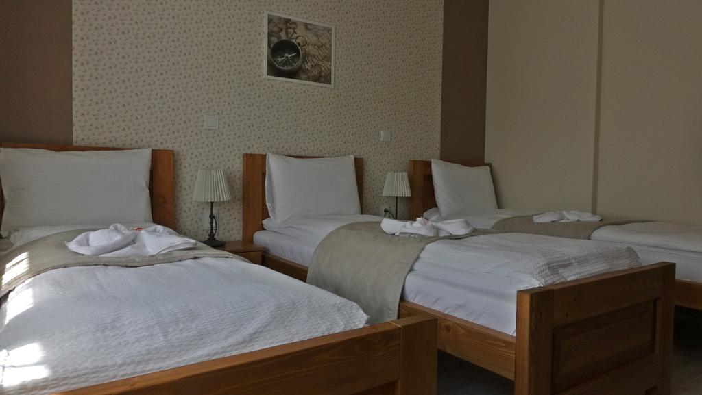カロチャ Alice Panzio Gold Bed & Breakfast エクステリア 写真